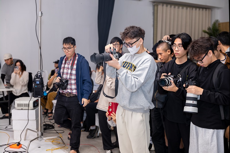 LÊ BẢO MINH TẠI WORKSHOP "BẮT TRỌN TỪNG SẮC ĐỘ, THỂ HIỆN CẢM XÚC TRONG HÌNH ẢNH"