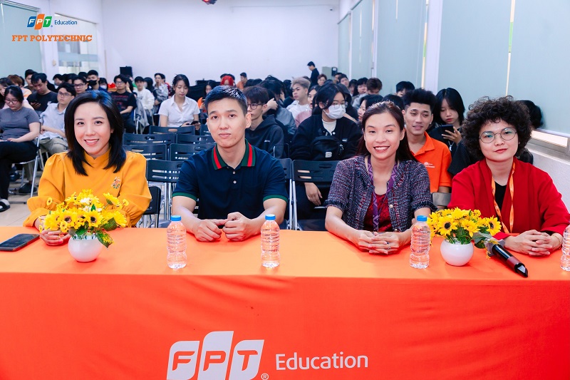 LÊ BẢO MINH TẠI TRIỂN LÃM ẢNH "VIỆT NAM TÔI" CÙNG FPT POLYTECHNIC