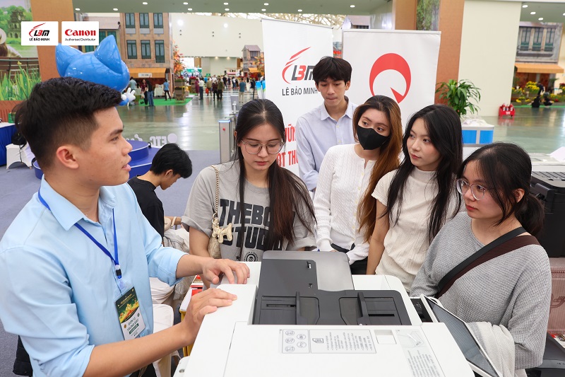 LÊ BẢO MINH TẠI HỘI CHỢ MÙA THU LẦN THỨ NHẤT 2025