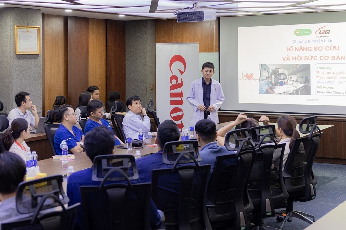 KHÓA HỌC KỸ NĂNG SƠ CỨU VÀ HỒI SỨC CƠ BẢN TỪ BỆNH VIỆN TIM TÂM ĐỨC CÙNG LÊ BẢO MINH