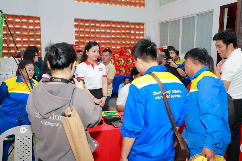 LÊ BẢO MINH ĐỒNG HÀNH CÙNG CHƯƠNG TRÌNH "XÂY TẾT 2026" TẠI CÔNG TY THOÁT NƯỚC ĐÔ THỊ TP HCM