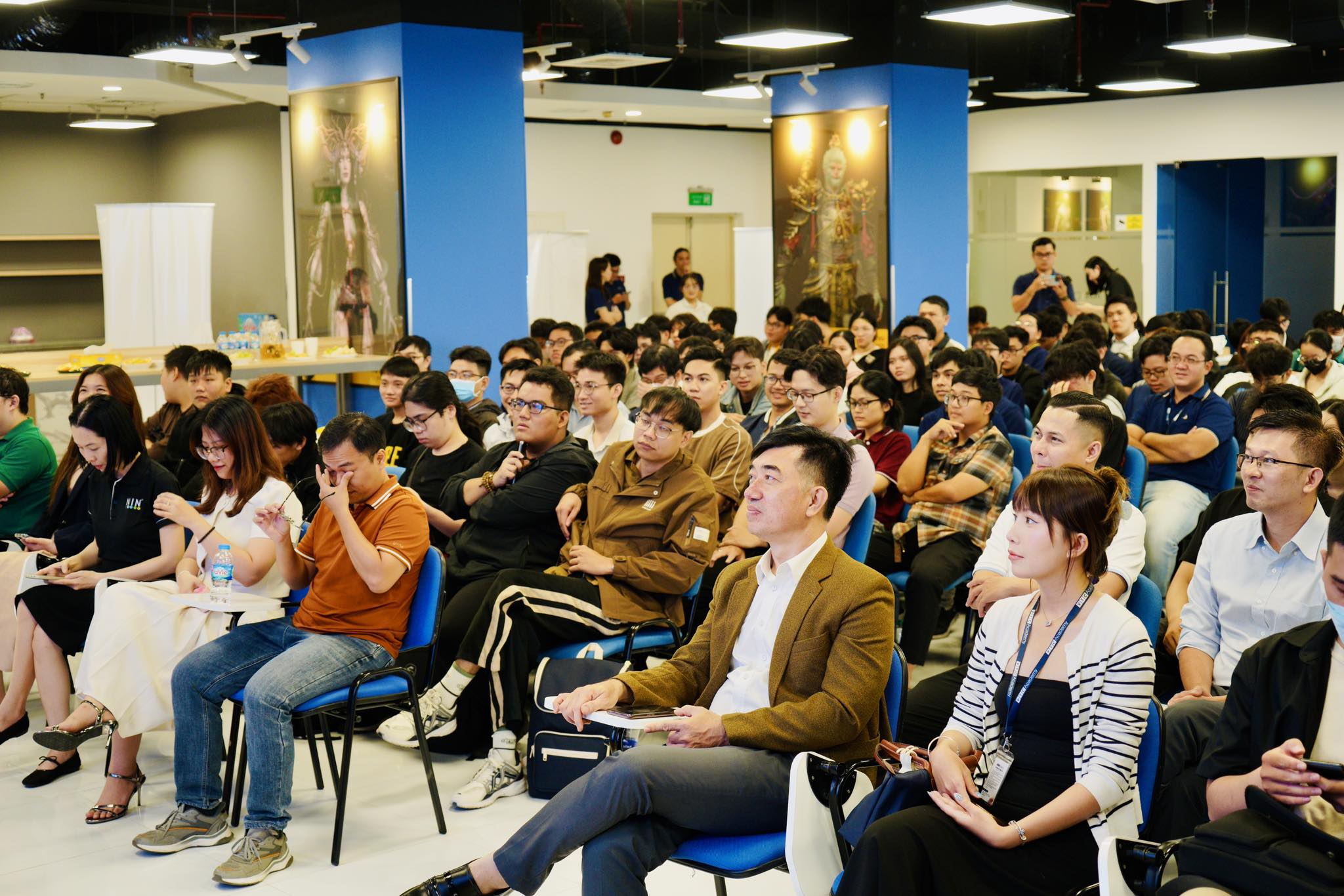 LÊ BẢO MINH TẠI SỰ KIỆN V-FUTURE CONNECT DAY