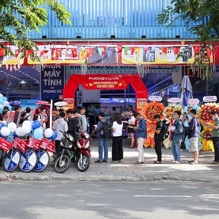 LÊ BẢO MINH HÂN HẠNH ĐỒNG HÀNH CÙNG LỄ KHAI TRƯƠNG DIỆN MẠO MỚI CỦA QUÝ ĐỐI TÁC PHONG VŨ