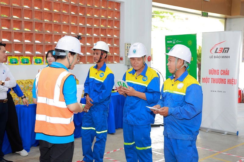 LÊ BẢO MINH ĐỒNG HÀNH CÙNG CHƯƠNG TRÌNH "XÂY TẾT 2026" TẠI CÔNG TY THOÁT NƯỚC ĐÔ THỊ TP HCM