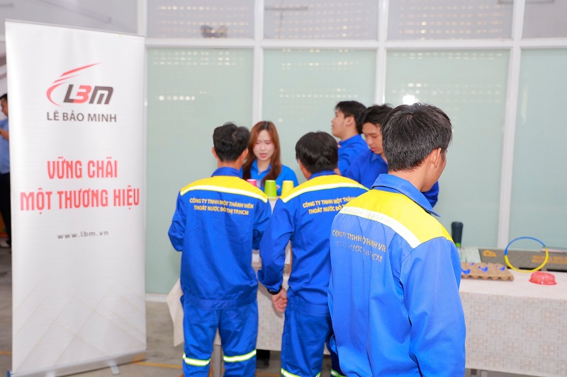 LÊ BẢO MINH ĐỒNG HÀNH CÙNG CHƯƠNG TRÌNH "XÂY TẾT 2026" TẠI CÔNG TY THOÁT NƯỚC ĐÔ THỊ TP HCM