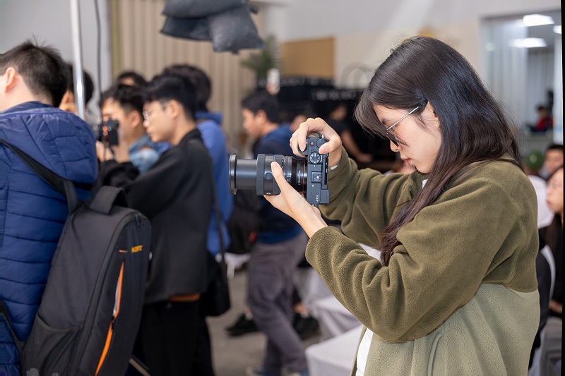 LÊ BẢO MINH TẠI WORKSHOP "BẮT TRỌN TỪNG SẮC ĐỘ, THỂ HIỆN CẢM XÚC TRONG HÌNH ẢNH"