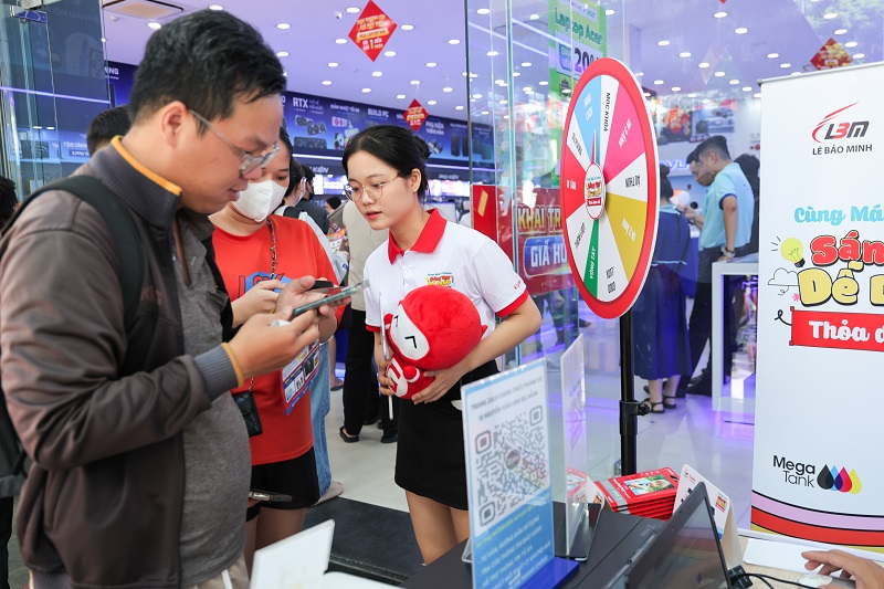 LÊ BẢO MINH HÂN HẠNH ĐỒNG HÀNH CÙNG LỄ KHAI TRƯƠNG DIỆN MẠO MỚI CỦA QUÝ ĐỐI TÁC PHONG VŨ