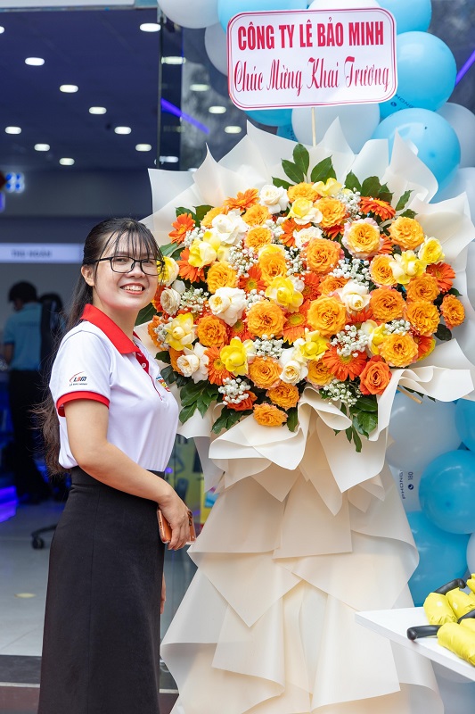 LÊ BẢO MINH ĐỒNG HÀNH CÙNG ĐỐI TÁC PHONG VŨ TẠI LỄ KHAI TRƯƠNG CHI NHÁNH PHAN RANG