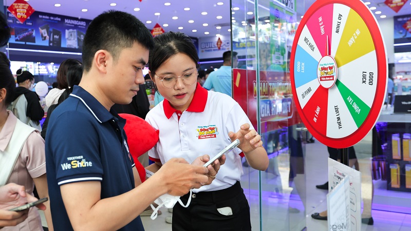 LÊ BẢO MINH HÂN HẠNH ĐỒNG HÀNH CÙNG LỄ KHAI TRƯƠNG DIỆN MẠO MỚI CỦA QUÝ ĐỐI TÁC PHONG VŨ