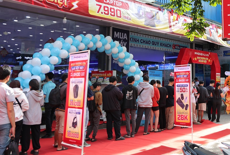 LÊ BẢO MINH HÂN HẠNH ĐỒNG HÀNH CÙNG LỄ KHAI TRƯƠNG DIỆN MẠO MỚI CỦA QUÝ ĐỐI TÁC PHONG VŨ
