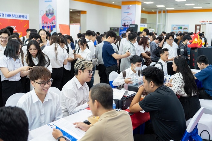 LÊ BẢO MINH ĐỒNG HÀNH CÙNG FIT CAREER DAY 2026 - KẾT NỐI CƠ HỘI CHO NHÂN LỰC CÔNG NGHỆ TƯƠNG LAI