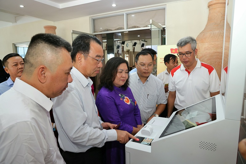 LÊ BẢO MINH TẠI HỘI NGHỊ TUYÊN TRUYỀN VỀ ĐỘT PHÁ PHÁT TRIỂN KHOA HỌC, CÔNG NGHỆ TỈNH VĨNH LONG