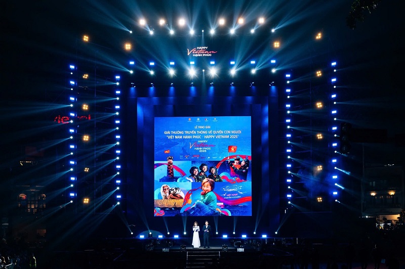 VINH DANH NHÂN VIÊN ĐẠT THÀNH TÍCH XUẤT SẮC TẠI GIẢI THƯỞNG "VIỆT NAM HẠNH PHÚC - HAPPY VIETNAM 2025"