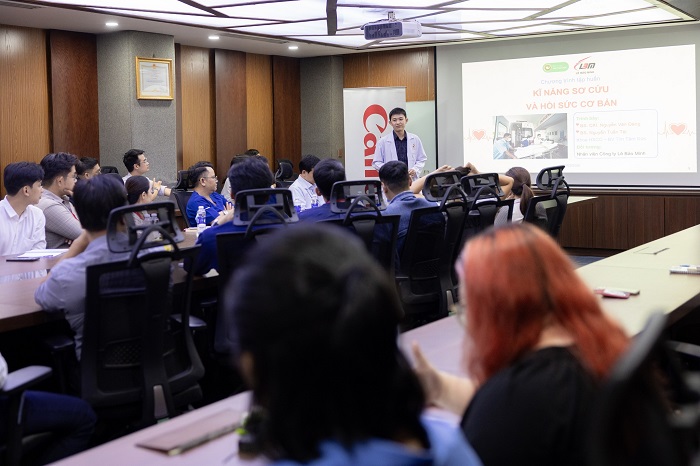 KHÓA HỌC KỸ NĂNG SƠ CỨU VÀ HỒI SỨC CƠ BẢN TỪ BỆNH VIỆN TIM TÂM ĐỨC CÙNG LÊ BẢO MINH