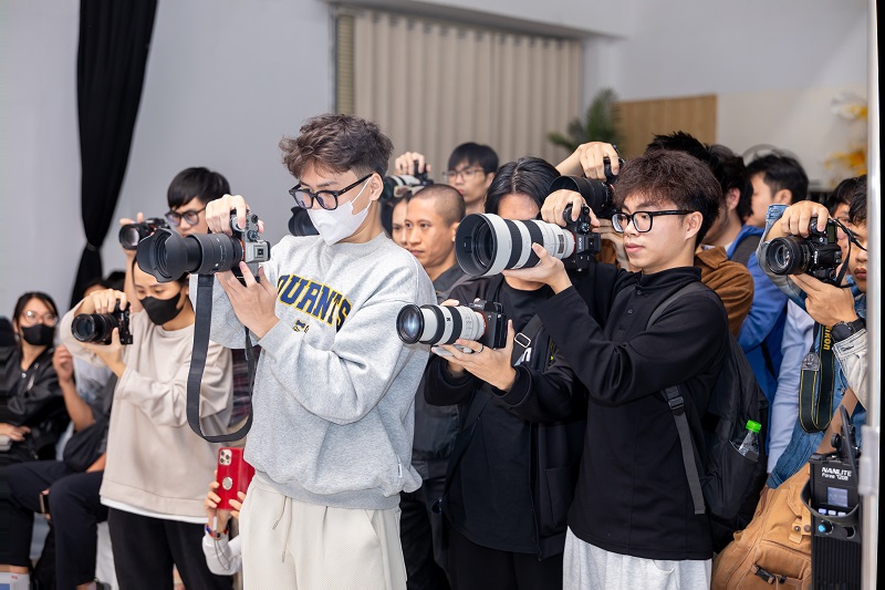 LÊ BẢO MINH TẠI WORKSHOP "BẮT TRỌN TỪNG SẮC ĐỘ, THỂ HIỆN CẢM XÚC TRONG HÌNH ẢNH"