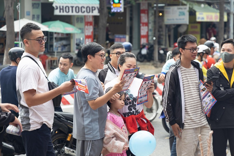 LÊ BẢO MINH ĐỒNG HÀNH CÙNG ĐỐI TÁC PHONG VŨ TẠI LỄ KHAI TRƯƠNG CHI NHÁNH PHAN RANG